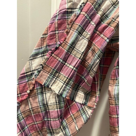 New Easel Plaid Oversized Top - Picture 5 of 8
